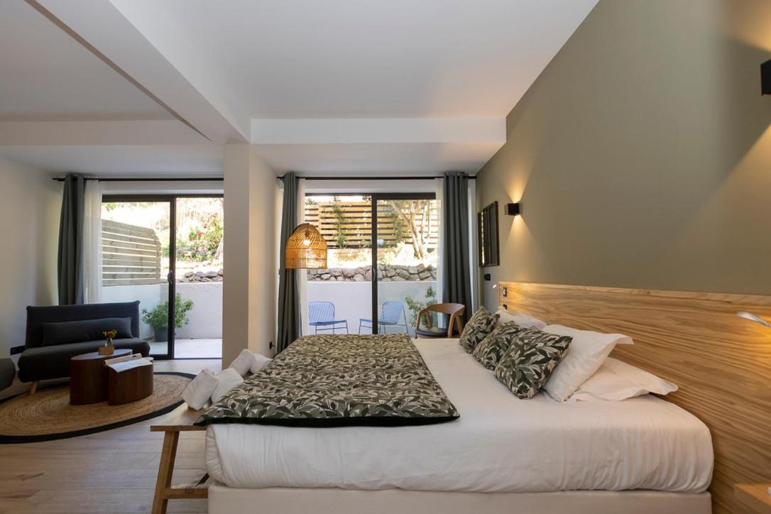 Auberge Kalliste - Eco Label Porto Pollo Bagian luar foto