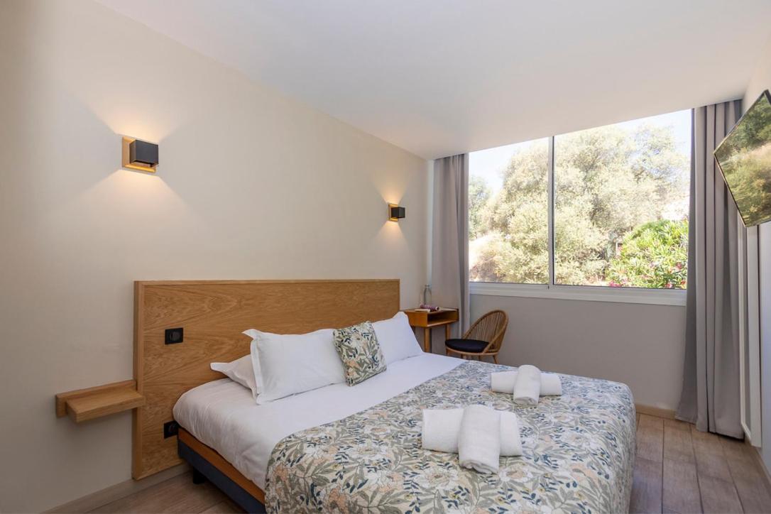 Auberge Kalliste - Eco Label Porto Pollo Bagian luar foto